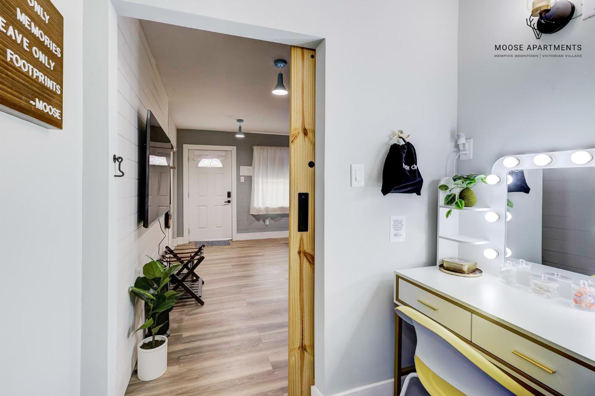 メンフィスThe Moose #9 - Brand New Luxe Modern Loft With Free Parking, King Bed & Fast Wifiアパートメント エクステリア 写真
