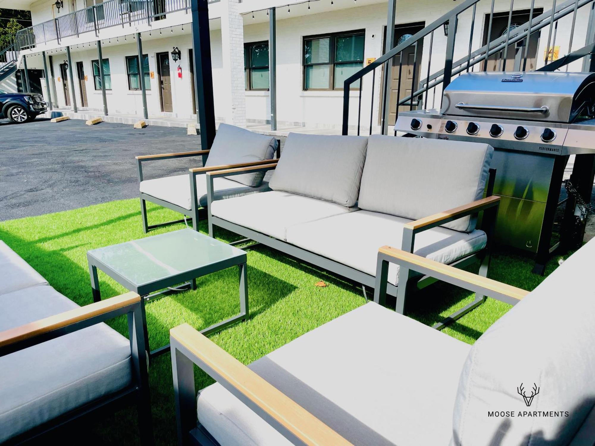 メンフィスThe Moose #9 - Brand New Luxe Modern Loft With Free Parking, King Bed & Fast Wifiアパートメント エクステリア 写真